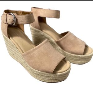 NEW‼️ * NINE WEST ADELL Espadrille
Wedge Sandals